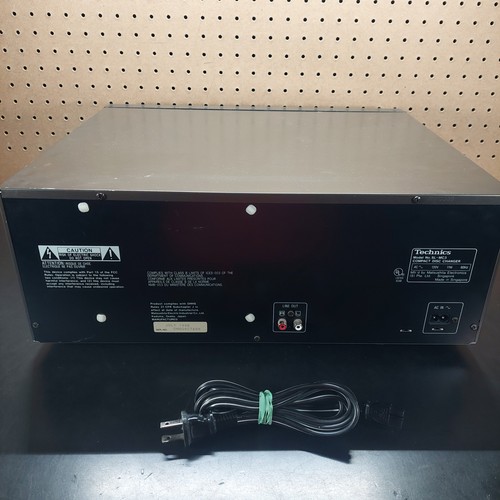 Technics SL-MC7 CD Changer 110 Compact Disc Capacity NEW DRIVE BAND INSTALLED - Picture 6 of 8