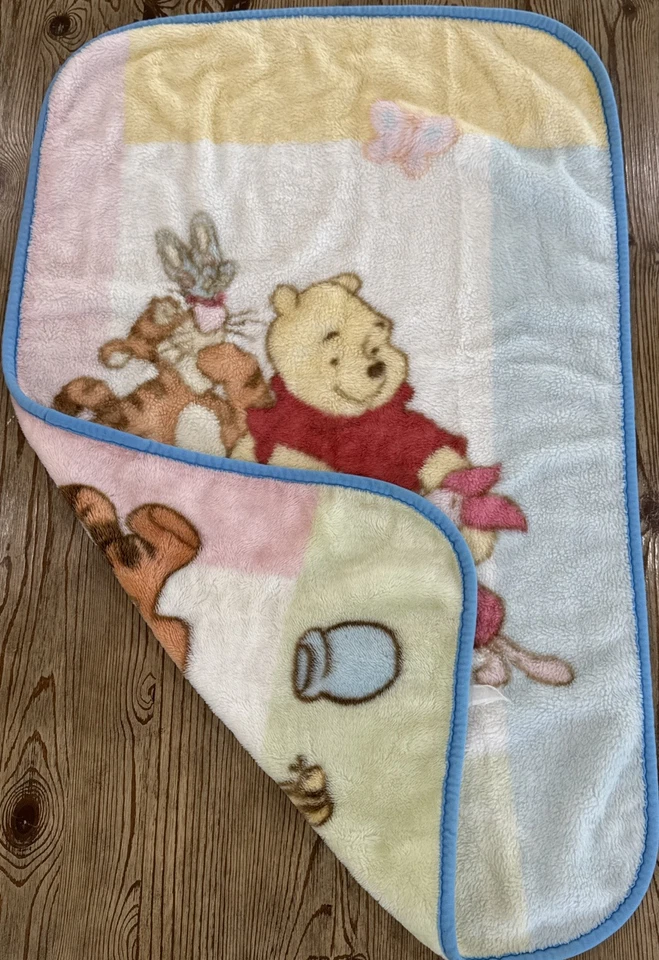 Manta de cuna Winnie the Pooh Piglet Tigger 30x45 corona de felpa artesanía Disney de colección Foto 3 de 4