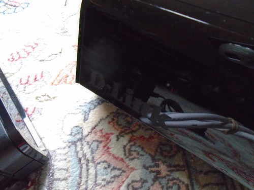 D-Link DIR-850L Wireless AC1200 Dual Band WiFi Router, Motorola Surfboard Modem - Picture 5 of 13