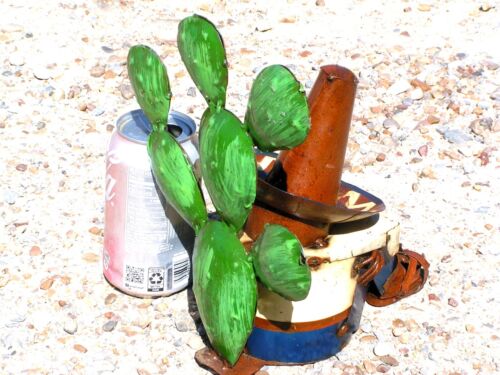 Metal Art Colorful Sombrero Siesta Pancho Man sculpture, Junk Iron Garden Art - Picture 3 of 5