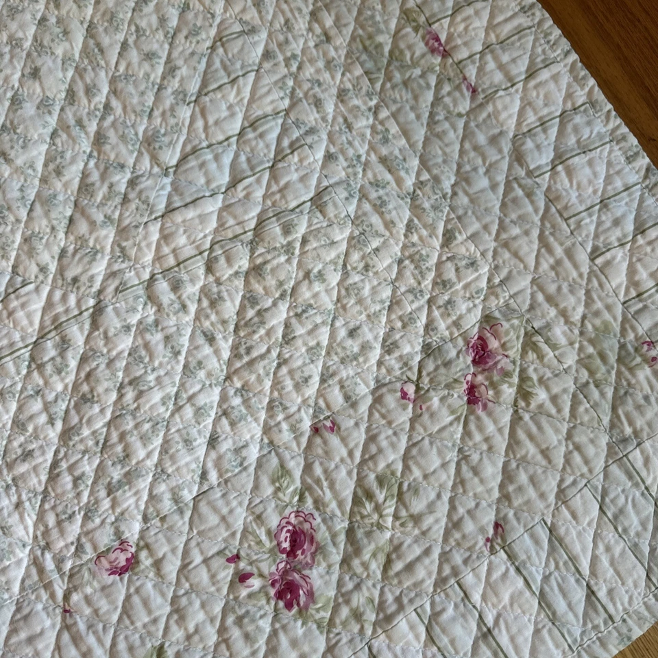 COTTAGE SHABBY CHIC RETAZOS COLCHA, DOS ROSAS PASTELES con SHAM Foto 2 de 4