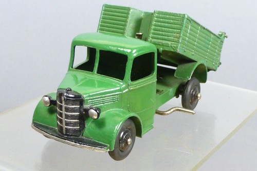 DINKY No.25m BEDFORD END TIPPING TRUCK. " GREEN VERSION "