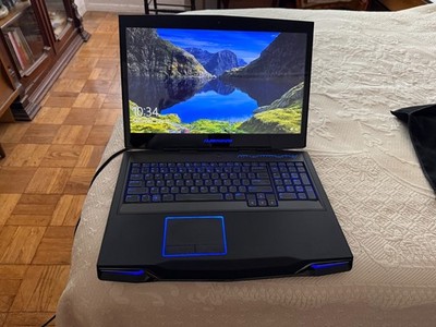 Alienware M17x R3 17'' GAMING l 8GB RAM, l 500 GB SSD, 1 500 GB HDD Core i7