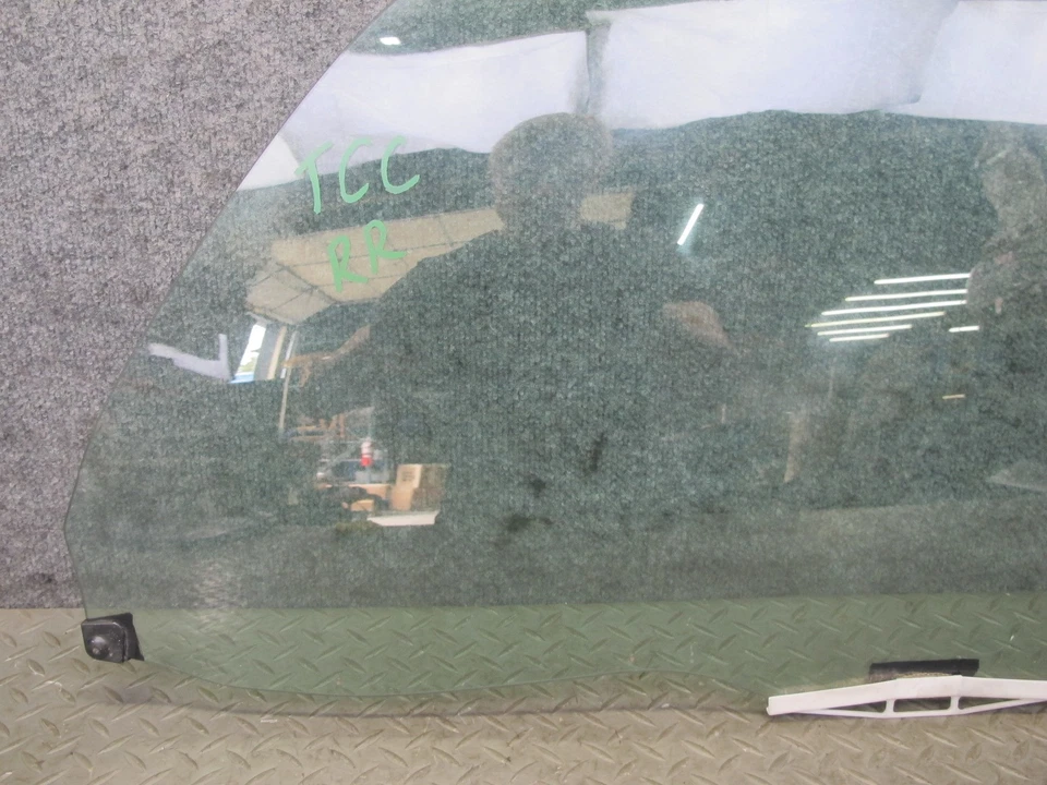 95-97 TOYOTA CELSIOR LEXUS LS400 UCF20 PORTA TRASEIRA DIREITA JANELA DE VIDRO FABRICANTE DE EQUIPAMENTO ORIGINAL - Imagem 4 de 4