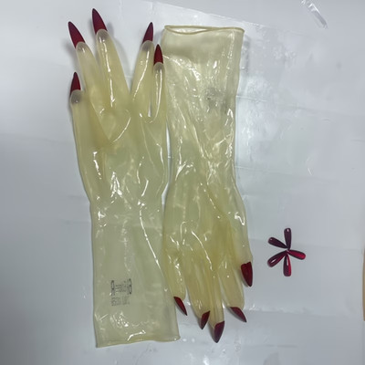 Latexhandschue mit Fingernägel