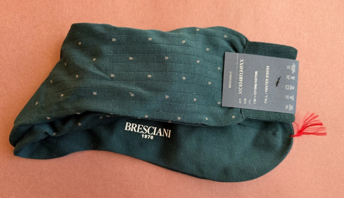 Fall/Winter 2023/24 Men's Bresciani Socks NWT 100% Cotton Dark Teal w/Polka Dots
