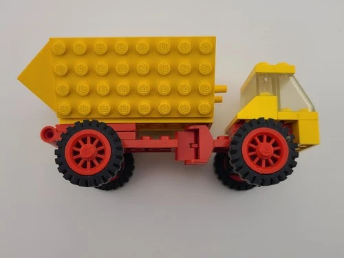 Vintage Collectable LEGO LEGOLAND: Dump Truck (662) 1976 With Instructions