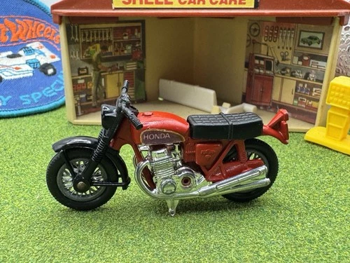 Matchbox Lesney Superfast Honda Hondarora No. 18 Motorcycle Red w/Kickstand VGC
