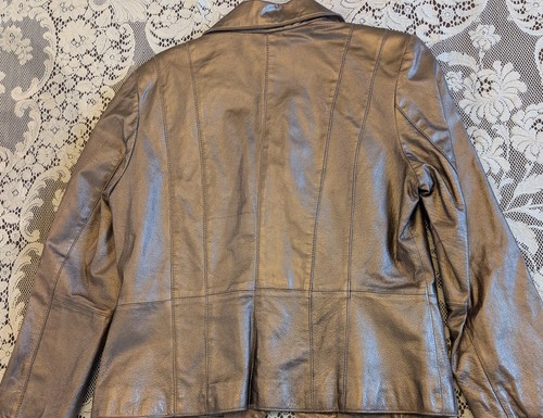 BERNARDO GOLD METALLIC LEATHER BLAZER JACKET SZ PETITE LARGE ZIP POCKETS EUC - Picture 2 of 10