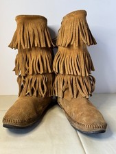 Minnetonka Suede Leather 3 Tier Triple Fringe Moccasin Boots Size 10 Style 1637T