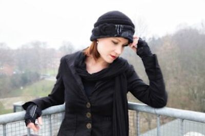 SUSAN BAUMGÄRTEL exklusive Mütze Hut Kappe Walkloden mit Denim schwarz/blau NEU