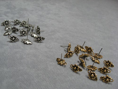 6-Petal Flower Pewter Earring Posts 2 Variations: Silver-Colored, Gold-Colored - Picture 3 of 7