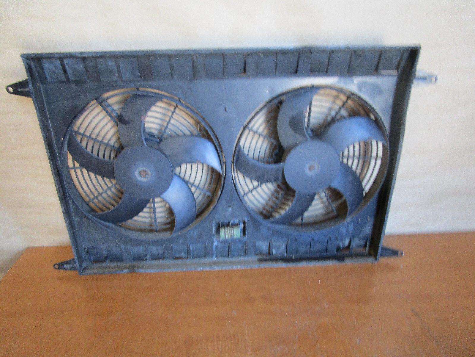 Maserati 4200  Complete Radiator Cooling Fans Assy  P/N 221254