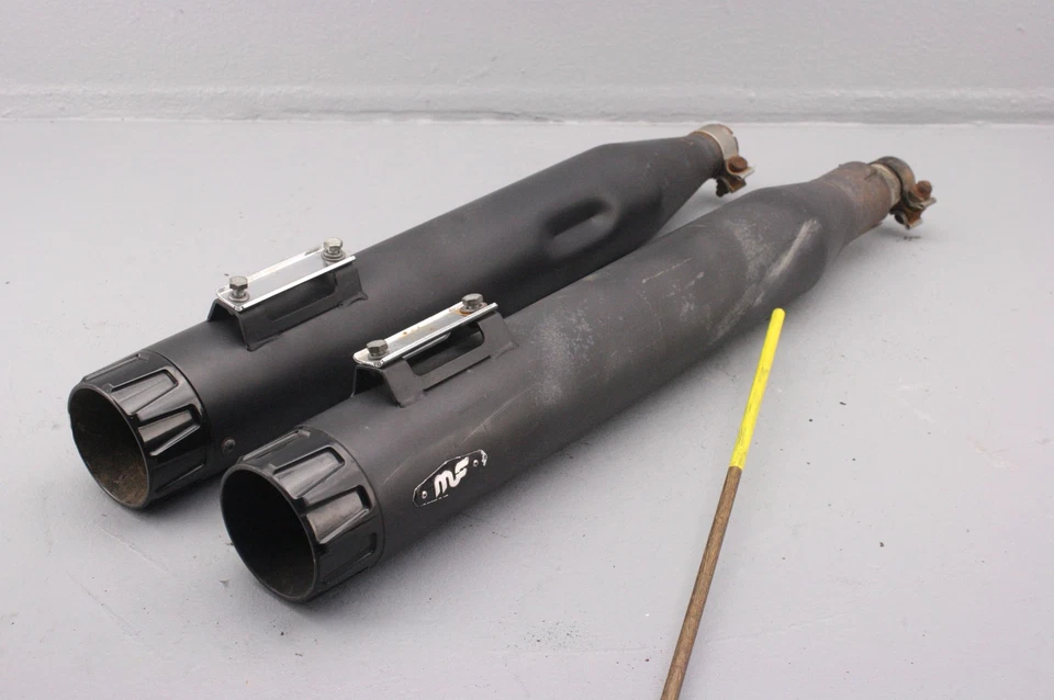 Harley Street Glide Magnaflow 2014 juego de tubos silenciadores de escape negro Foto 3 de 4