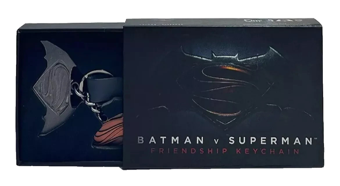 OFFICIAL BATMAN Vs SUPERMAN 2016 MOVIE METAL KEYCHAIN KEYRING By QMX BRAND NEW