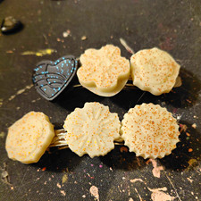 Lot of 6 Flower Hair Clips/Barrettes Plastic Glitter Ivory Gold Black