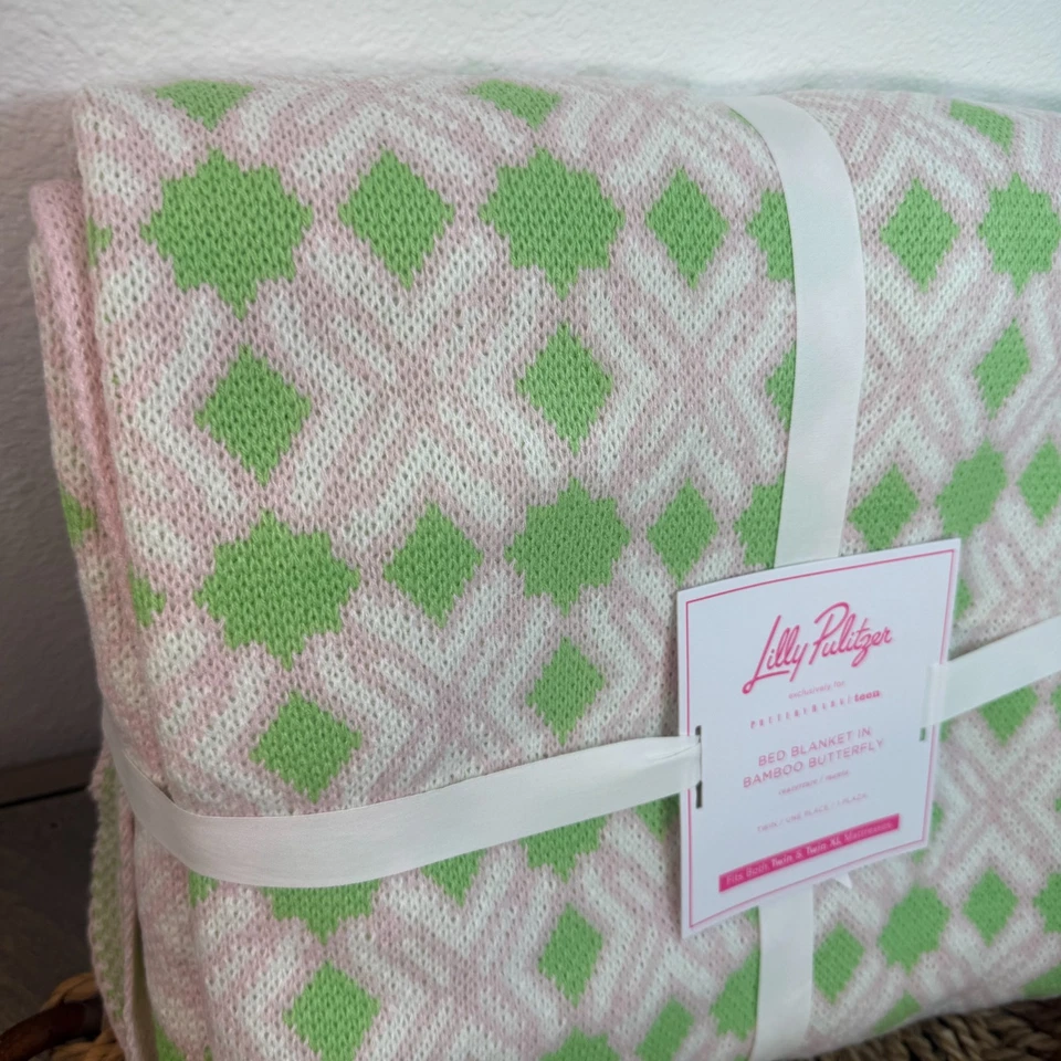 POTTERY BARN TEEN LILLY PULITZER BED BLANKET IN BAMBOO BUTTERFLY TWIN PINK GREEN - Image 2 of 4