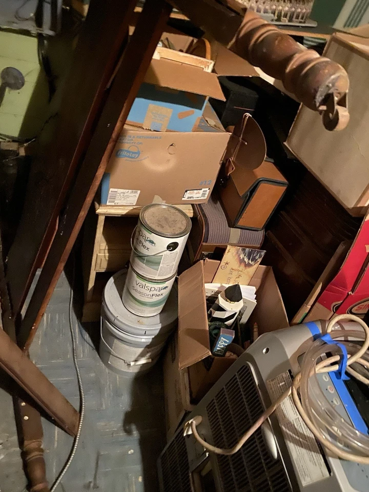 Cabecero y pie de cama completo antiguo vintage de los años 40 tallado en madera con ruedas y marco Foto 3 de 4