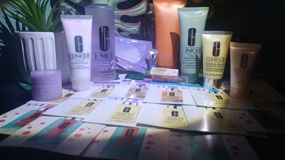 NEW 17 Pc FULL,TRAVEL & SAMPLE SIZE Clinique Skincare, Makeup, & Fragrance Lot - Image 2 of 4