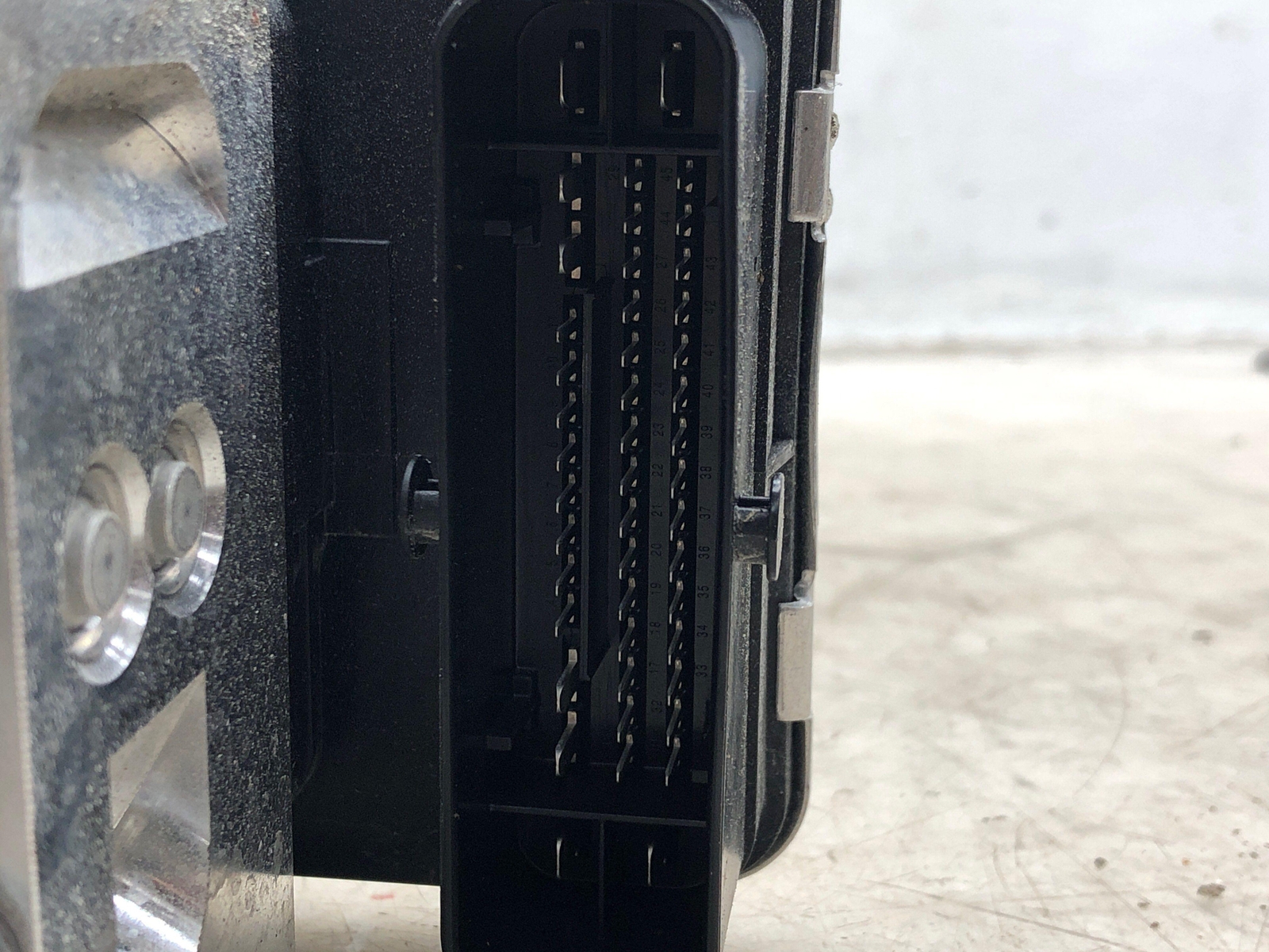 2019-2023 ASTON MARTIN VANTAGE ANTI LOCK BRAKE ABS PUMP MODULE HY53-2C405-AA OEM