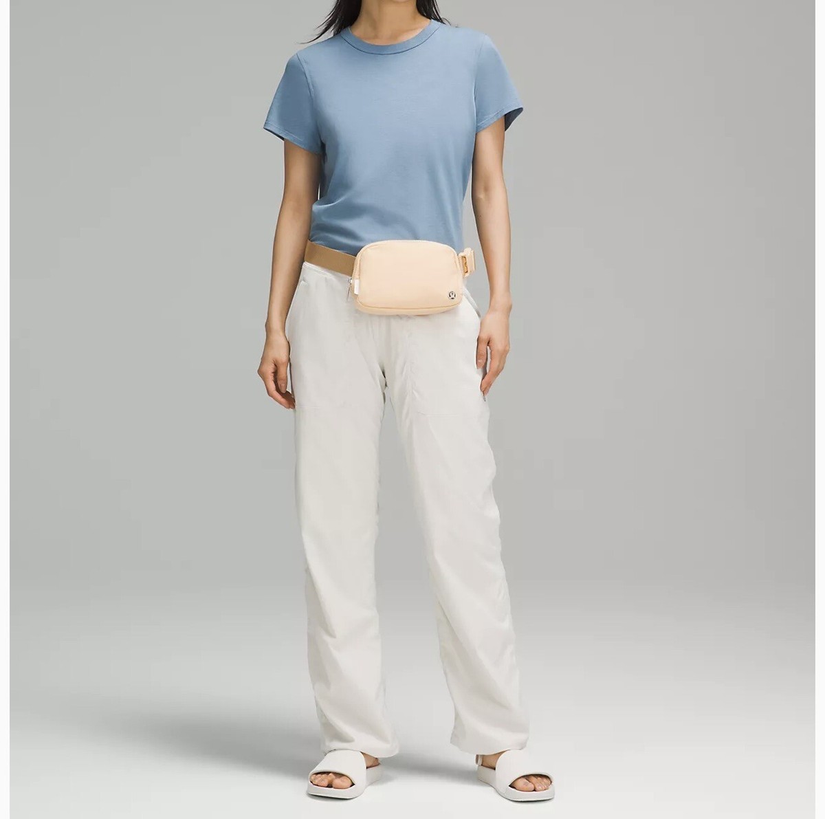 is the lululemon belt bag plus size friendly Review! Lululemon's Large Everywhere Belt Bag Size Comparison Plus Video!