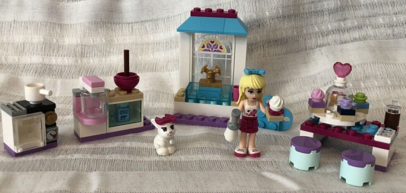 Lego Friends 41308 Stephanie's Friendship Cakes 100% Complete