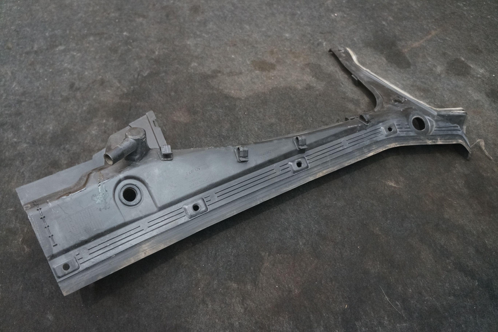 Front Left Apron Cowl Trim Cover Panel 51717112423 OEM Rolls Royce Phantom 2004