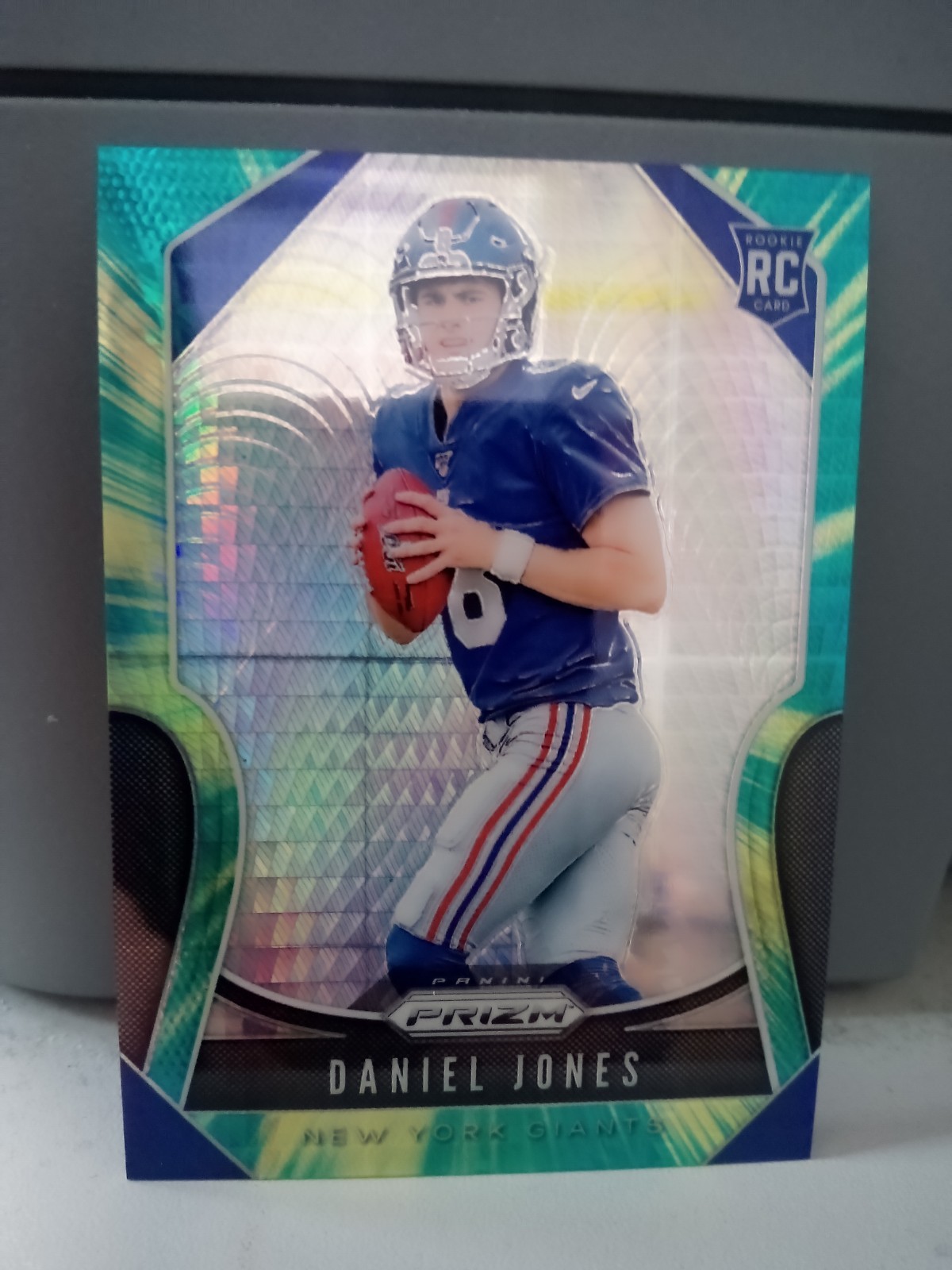 2019 Panini Prizm * Daniel Jones * #160/175 Hyper Prizm RC #302