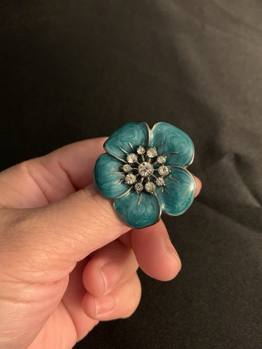 Women’s Teal Enamel Flower Rhinestones Elastic Stretch Band Metal Statement Ring - Picture 2 of 5