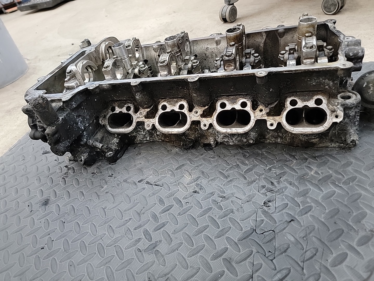 McLaren 720S Passenger Right Engine Cylinder Head 13F0553CP Oem