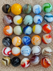 30 West Virginia Swirl Marbles circa 1920's to 1950's.  Lot 0072 — photo 1