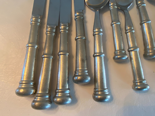 KIRK STIEFF PEWTER OLD ANNAPOLIS SATIN 12 pcs. Forks, Knives, Spoons Vintage - Picture 2 of 6