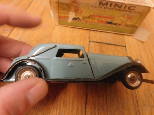 Vintage 5" Minic Tri-Ang Vauxhall Cabriolet Friction Metal Car With Original Box - Picture 2 of 9
