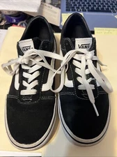 Vans Skate Sk8 Old Skool Low Classics Black White Mens 5.5 Womens 7 barely worn