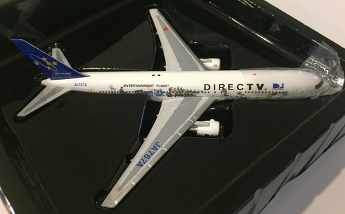 Aviation 400 1/400 Boeing 767-300 Skymark Direct TV - Picture 3 of 4