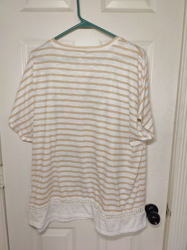 Cato Striped Floral White Beige T-Shirt W Crochet Border 18/20W - Picture 3 of 5