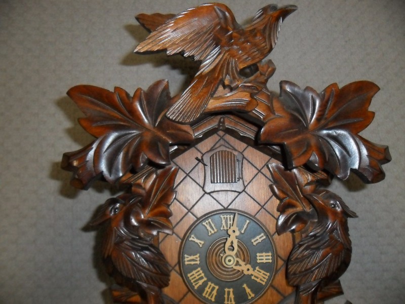 GERMANY Black Forest Regula CUCKOO CLOCK with shut off.