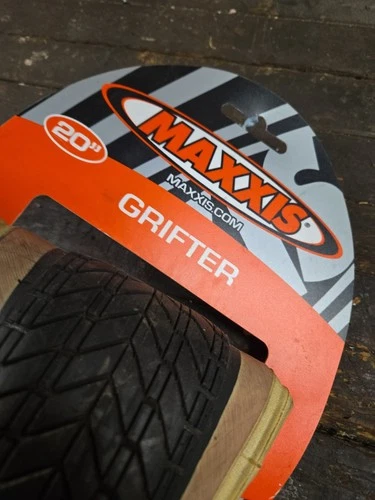 Maxxis Grifter 20x2.3 BMX Tire Tan/aGum Wall Fold8ng NOS image 3