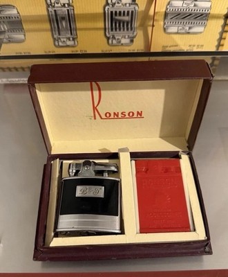 Vintage Ronson ''Standard'' Schwarz Lack Feuerzeug Toronto Canada