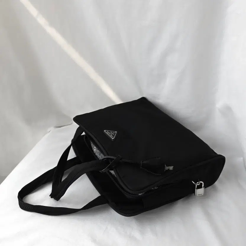 Authentic Prada Rectangular Nylon Tote Bag for Wo… - image 4