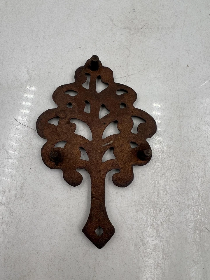 Vintage Cast Iron Tree Shape Decorative Wall Hook Hanger Ornate Rusty Finish - Image 2 of 4