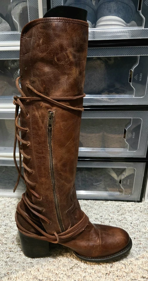 Botas Freebird Coal SEXY de cuero con cordones usadas 1 X ¡Probándote! ESTILO GIRATORIO DE CABEZA Foto 2 de 4