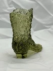 Vtg Fenton Art Glass boot colonial green, featuring Daisy and Button pattern.
