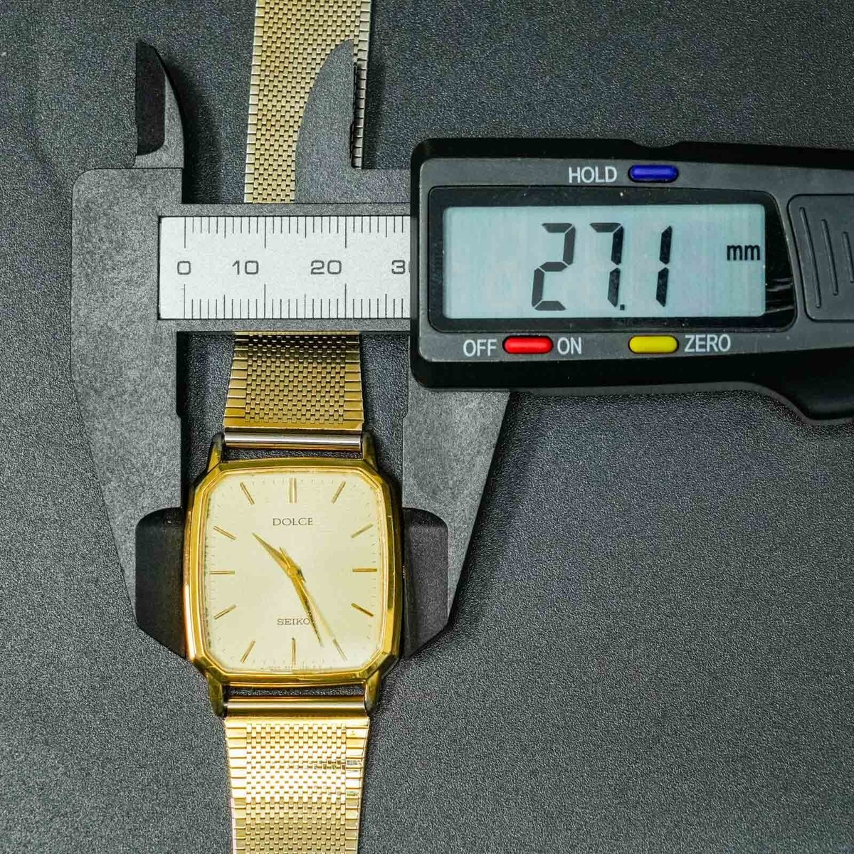 Vintage 1984 SEIKO Dolce 8N41-5160 Gold Square Tank Shape New Batt