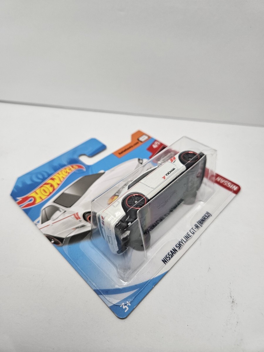 Hot Wheels Nissan Skyline GT-R R32 White Yokohama Nissan