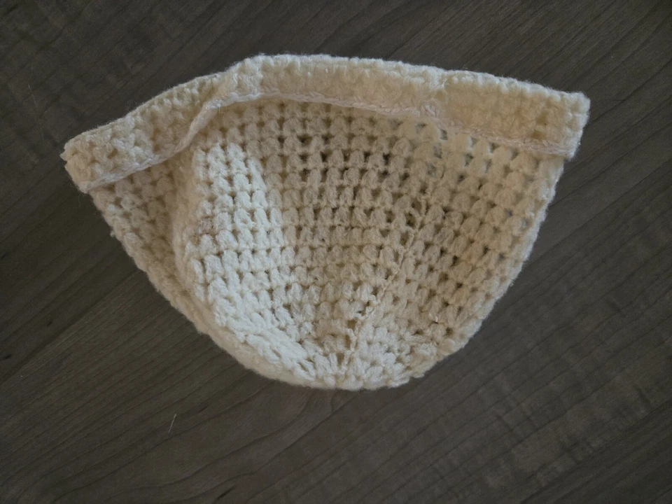 Hand Made Knit Children’s Clothes Hat Booties Gloves Sweater 1930s Vintage - Image 3 of 4