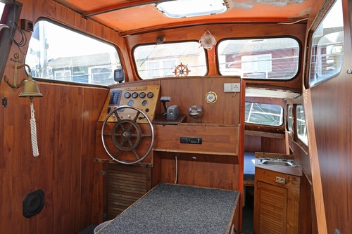 Motorboot (Stahl, Länge: 10 m, Breite: 2,80 m, fahrbereit) - Bild 7 von 11