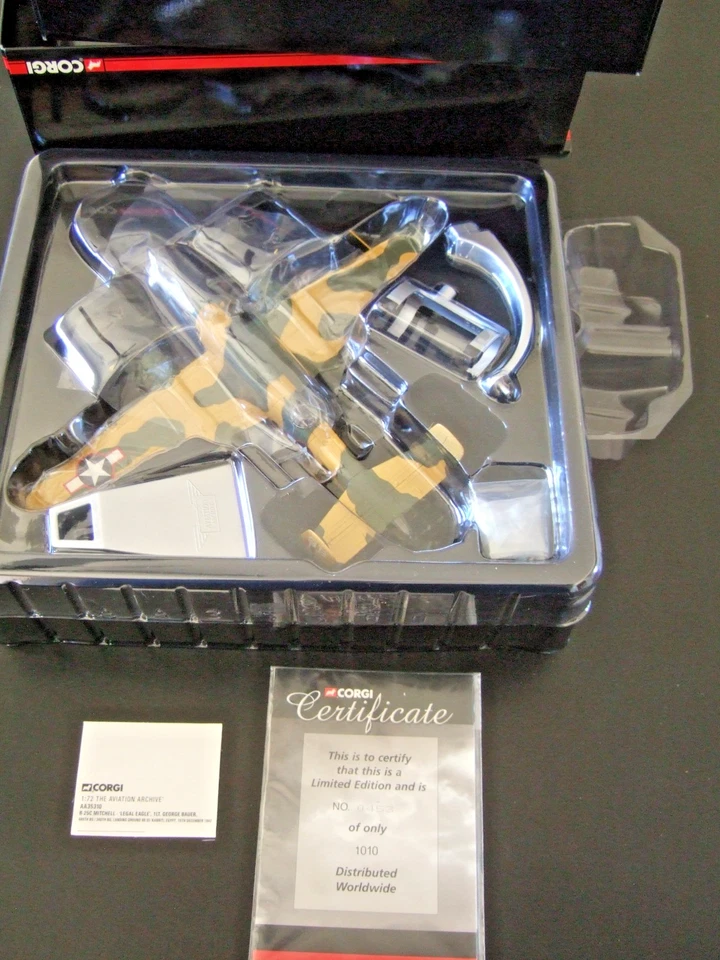 CORGI AVIATION B-25C MITCHELL - 'LEGAL EAGLE' 1Lt. GEORGE BAUER 1:72 AA35310 - Image 4 of 4