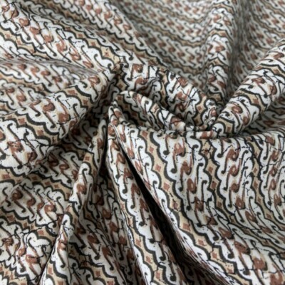 100% Baumwollstoff Javanischer Batik Stil Wellen Abstrakt 140 cm Breit