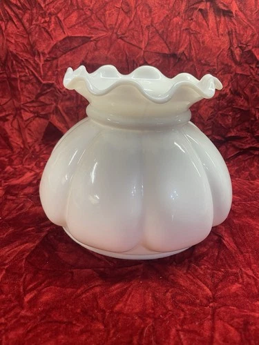 VINTAGE MILK GLASS STUDENT LAMP MELON SHADE WITH RUFFLED TOP 6.5” T Fitter 6 3/4